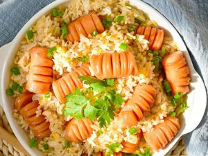 Resep Nasi Goreng Terasi dan Sosis Untuk Sarapan Akhir Pekan Resep Nasi Goreng Terasi dan Sosis Untuk Sarapan Akhir Pekan