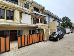 Rumah Siap Huni Meruya Selatan