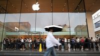 Sambutan Antusias Saat iPhone 16 Rilis di China