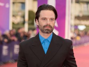 Giliran Sebastian Stan Niat Nyebrang ke DC Giliran Sebastian Stan Niat Nyebrang ke DC