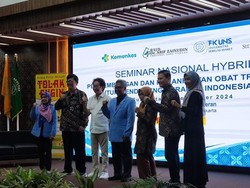 Sido Muncul Gandeng FK UNS Dukung Pemanfaatan Obat Herbal Tradisional