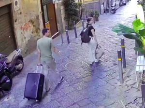 Nasib Tragis Turis Tewas Usai Tertimpa Patung Saat Walking Tour