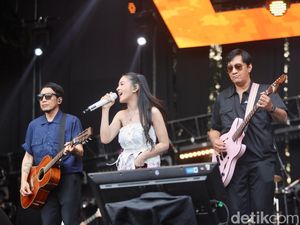 Andre Taulany and The Girls Semarakkan Pestapora