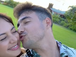 Faktor X yang Bikin Aurelie Moeremans Yakin Nikah dengan Tyler Bigenho