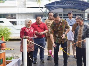 Resmikan RTH di Tanjung Duren, Kenneth DPRD DKI: Jakarta Butuh Banyak RTH Resmikan RTH di Tanjung Duren, Kenneth DPRD DKI: Jakarta Butuh Banyak RTH