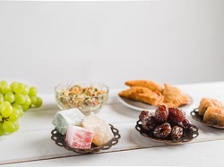 7 Dalil Makanan Halal dan Haram yang Perlu Diketahui Kaum Muslim