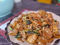 Nyobain Lagi Pangsit Goreng Lek Gino yang Pernah Viral