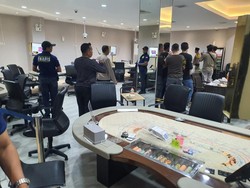 Kasino Berkedok Karaoke Digerebek, Duit Miliaran-12 Orang Diamankan