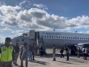 Pilot Susi Air Diterbangkan ke Jakarta Pakai Pesawat TNI AU Pilot Susi Air Diterbangkan ke Jakarta Pakai Pesawat TNI AU