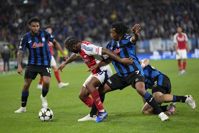 Raheem Sterling Arsenal's Raheem Sterling warms up before the Champions League opening phase soccer match between Atalanta and Arsenal at the Bergamo's stadium in Bergamo, Italy, Thursday, Sept. 19, 2024. (AP Photo/Antonio Calanni)