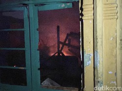 4 Rumah Terbakar di Gang Kota Sukabumi, Satu Orang Terluka