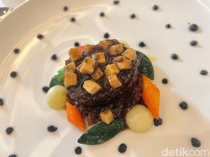 Marmite Choux Bun hingga Fillet Beef Racikan Chef Inggris Buat Dinner Spesial Marmite Choux Bun hingga Fillet Beef Racikan Chef Inggris Buat Dinner Spesial