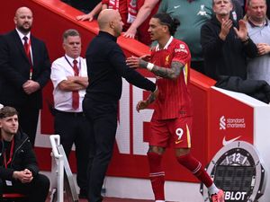 Lihat Gol Darwin Nunez, Slot Sempat Mikir Ngapain Tendang Langsung?