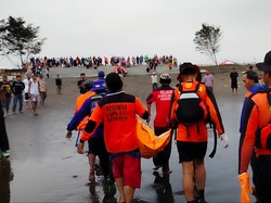 Kakak Beradik Hilang di Pantai Kemiren Cilacap, Sang Adik Ditemukan Tewas