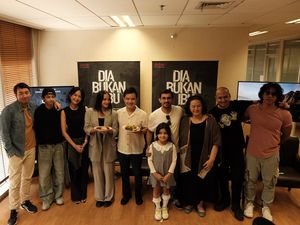 Dia Bukan Ibu Diangkat ke Layar Lebar dari Kisah Horor Thread Viral