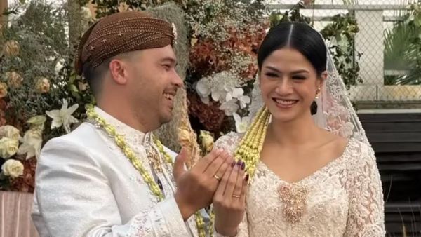 8 Momen Akad Nikah Hana Saraswati dan Justin Harijawan