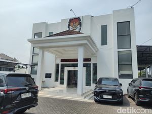 KPU Solo Sebut Ahmad Luthfi Belum Tercatat DPT Solo KPU Solo Sebut Ahmad Luthfi Belum Tercatat DPT Solo