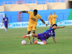 Semen Padang Kalah 0-1 Lawan Persita Tangerang