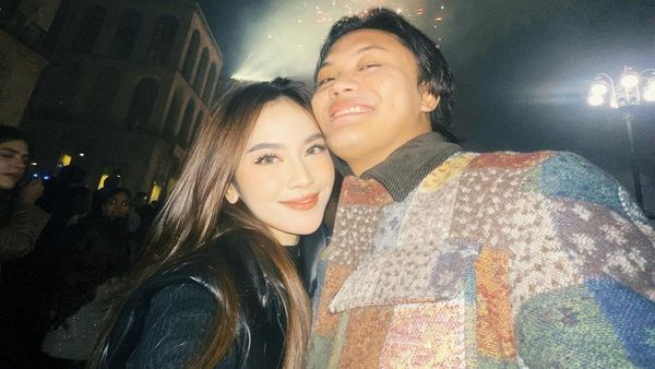 Serunya Rizky Febian dan Mahalini Saat Masak dan Makan Bersama