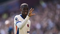 Nicolas Jackson sudah disuruh pulang kembali ke Chelsea, usai nyaris pindah ke Bayern Munich. Di hari akhir bursa transfer nasibnya akan lebih jelas. (Foto: REUTERS/Dylan Martinez)