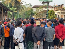 Puluhan Warga Geruduk Ponpes di Trenggalek Tuntut Penuntasan Kasus Asusila