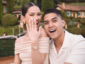 She Said Yes! Alyssa Daguise Terima Lamaran Al Ghazali She Said Yes! Alyssa Daguise Terima Lamaran Al Ghazali
