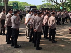 Ratusan Personel Amankan Penetapan Nomor Urut Paslon Pilwali Banyuwangi