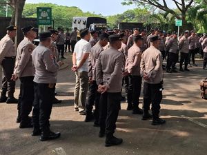 Ratusan Personel Amankan Penetapan Nomor Urut Paslon Pilwali Banyuwangi Ratusan Personel Amankan Penetapan Nomor Urut Paslon Pilwali Banyuwangi