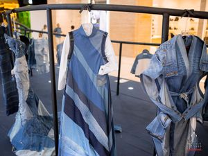 Foto: Ivan Gunawan Hingga Mel Ahyar Sulap Limbah Fashion Jadi Busana Keren Foto: Ivan Gunawan Hingga Mel Ahyar Sulap Limbah Fashion Jadi Busana Keren