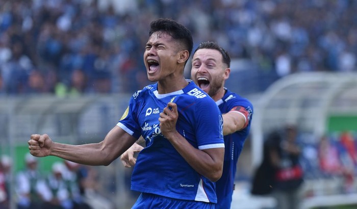 Dimas Drajad dan Marc Klok di laga Persib vs Persija, Senin (23/9/2024).