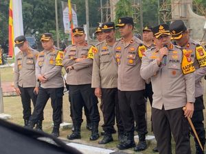 606 Personel Kawal Pengundian Nomor Urut Pilgub Riau-Pilwalkot Pekanbaru 606 Personel Kawal Pengundian Nomor Urut Pilgub Riau-Pilwalkot Pekanbaru