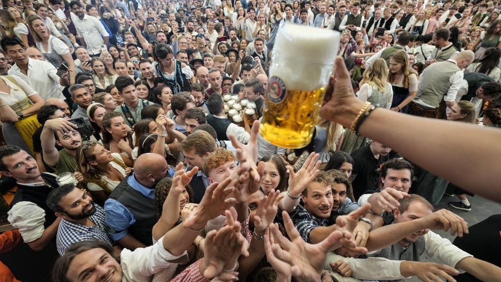 Hingar Bingar Festival Bir Terbesar Dunia Oktoberfest Hingar Bingar Festival Bir Terbesar Dunia Oktoberfest