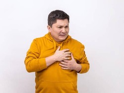 Tiba-tiba Nyeri Dada Kanan? Ini Penjelasan Medisnya