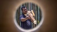 Ini Gitar yang Terbuat dari Bambu Made in Bandung