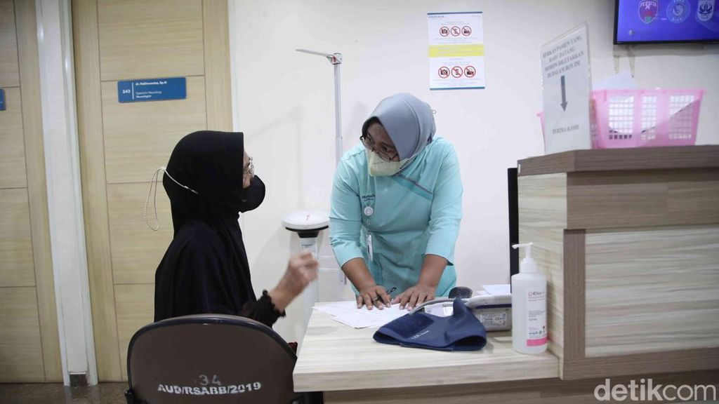 Inovasi Teknologi Mudahkan Pasien Berobat Tanpa Antre Inovasi Teknologi Mudahkan Pasien Berobat Tanpa Antre