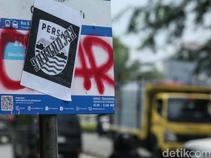 Jelang Laga Persib Vs Persija, Kertas Psywar Mejeng di Jakarta Jelang Laga Persib Vs Persija, Kertas Psywar Mejeng di Jakarta
