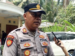 Polisi Selidiki Keracunan Massal yang Tewaskan 1 Warga Tulungagung Polisi Selidiki Keracunan Massal yang Tewaskan 1 Warga Tulungagung