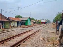 Suara Klakson Panjang Tak Biasa Sebelum Kereta Tabrak 4 Orang di Karawang