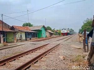 Suara Klakson Panjang Tak Biasa Sebelum Kereta Tabrak 4 Orang di Karawang Suara Klakson Panjang Tak Biasa Sebelum Kereta Tabrak 4 Orang di Karawang