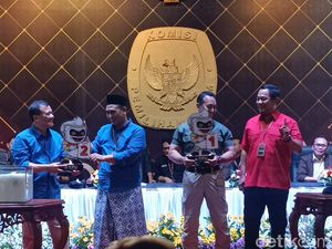 Saksikan Lur! Debat Perdana Pilgub Jateng 2024 Malam Ini di detikcom Saksikan Lur! Debat Perdana Pilgub Jateng 2024 Malam Ini di detikcom