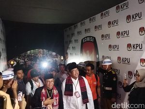Pramono-Rano, RK-Suswono, Dharma-Kun Hadir di KPUD Ikuti Undian Nomor Urut