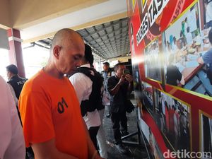 Video Terungkap Korban Pembunuhan dalam Karung di Tasik Dibekap Sampai Tewas Video Terungkap Korban Pembunuhan dalam Karung di Tasik Dibekap Sampai Tewas