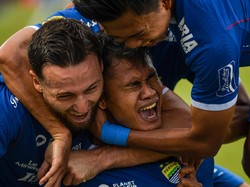 Ricuh di SJH, PSSI Minta Persib Selesaikan Masalahnya dengan Suporter