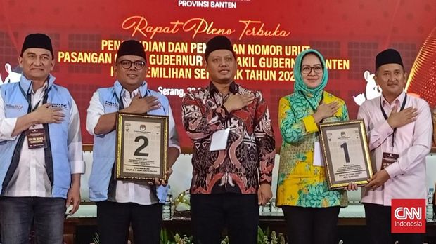 Serang (23/09) Pengundian nomor urut pasangan calon (paslon) Cagub Cawagub Banten telah selesai dilaksanakan, pada Selasa sore, 23 September 2024, di kantor KPU Banten.