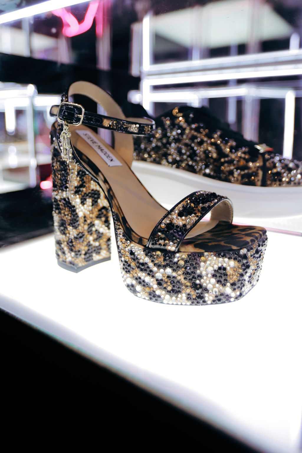 Steve Madden Perkenalkan Koleksi Fall/Winter 2024 & Men's Collection dengan Gaya Urban Chic