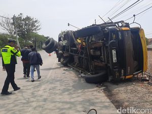 Penyebab Kecelakaan Bus Vs 2 Truk di Pantura Pati Tewaskan 6 Orang Penyebab Kecelakaan Bus Vs 2 Truk di Pantura Pati Tewaskan 6 Orang