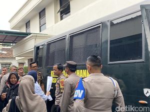 Emak-emak Ngamuk Kala Otak Investasi Bodong Rp5,9 M Divonis 4 Tahun Bui