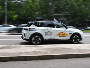 Dinilai Ancam Keamanan, AS Larang Teknologi Mobil Otonom China-Rusia