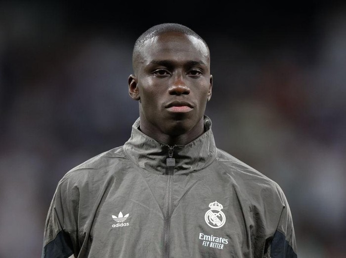 MADRID, SPAIN - SEPTEMBER 17: Ferland Mendy of Real Madrid CF looks on during the match ceremony prior to start the UEFA Champions League 2024/25 League Phase MD1 match between Real Madrid C.F. and VfB Stuttgart at Estadio Santiago Bernabeu on September 17, 2024 in Madrid, Spain. (Photo by Gonzalo Arroyo - UEFA/UEFA via Getty Images)