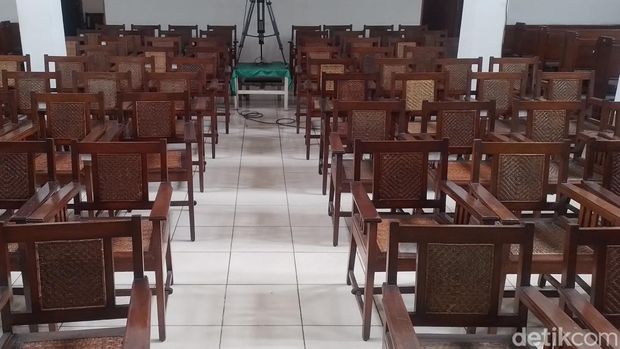 Gereja Protestan di Indonesia bagian Barat (GPIB Pniel) atau 'Gereja Ayam' di Pasar Baru, Jakarta Pusat